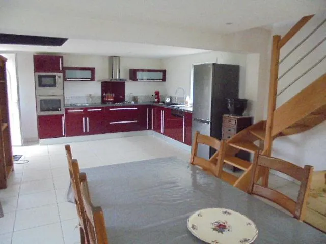 Holiday home Des Etangs Nesle-Normandeuse